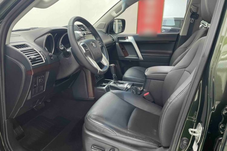 Used Toyota Prado 2016 3.5L Automatic TX-L Interior 3