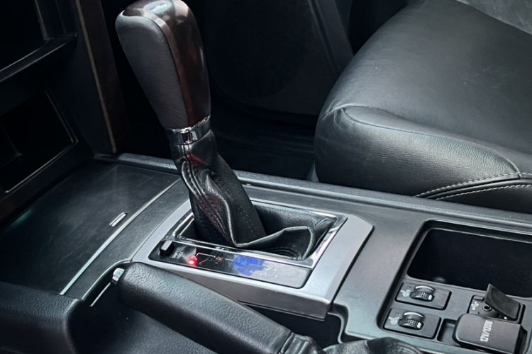 Used Toyota Prado 2016 2.7L Automatic Standard Edition Interior 8
