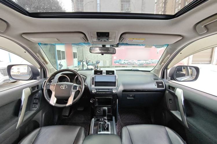 Used Toyota Prado 2016 2.7L Automatic Standard Edition Interior 8