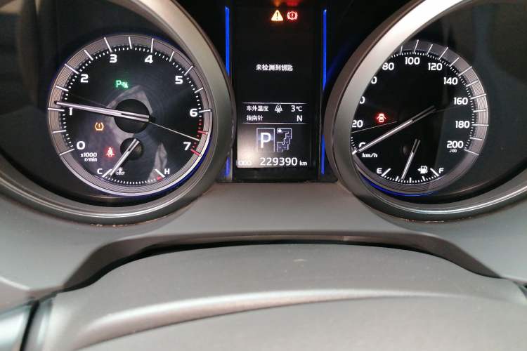 Used Toyota Prado 2016 3.5L Automatic TX-L Odometer Close Up