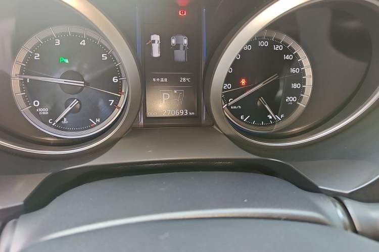 Used Toyota Prado 2016 3.5L Automatic TX-L Odometer Close Up
