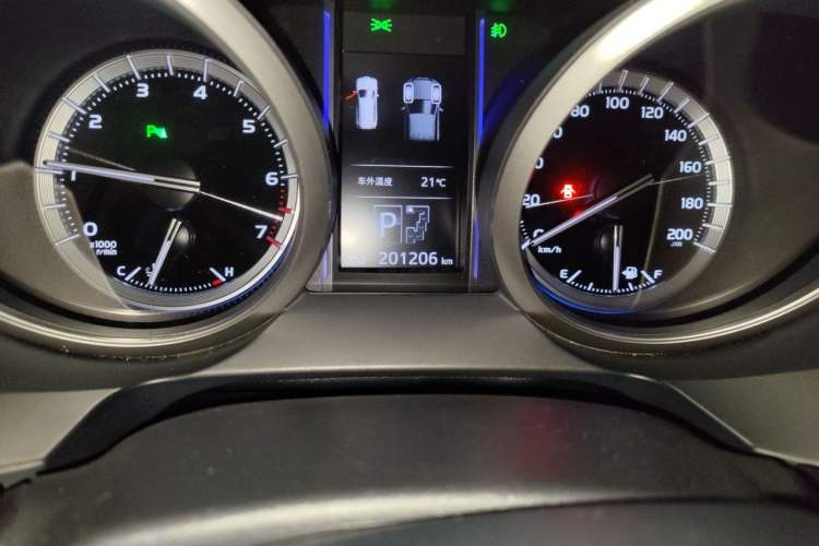 Used Toyota Prado 2016 3.5L Automatic TX-L NAVI Odometer Close Up