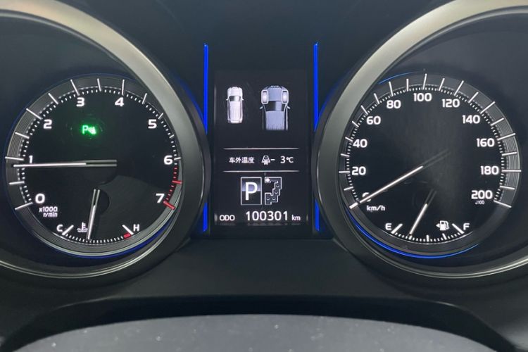 Used Toyota Prado 2016 3.5L Automatic TX-L Odometer Close Up