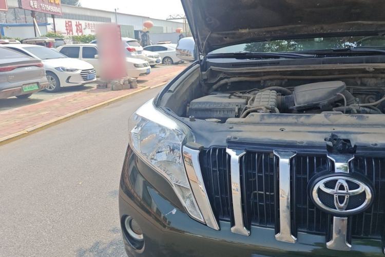 Used Toyota Prado  Right Front Headlight