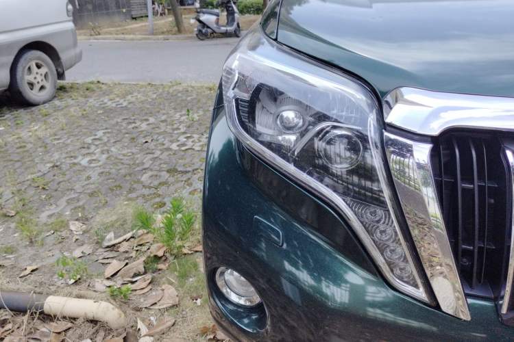 Used Toyota Prado 2016 3.5L Automatic TX-L Right Front Headlight