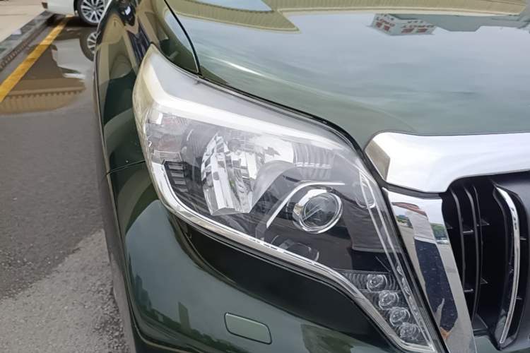 Used Toyota Prado 2016 3.5L Automatic TX-L Right Front Headlight