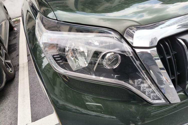 Used Toyota Prado 2016 3.5L Automatic TX Right Front Headlight