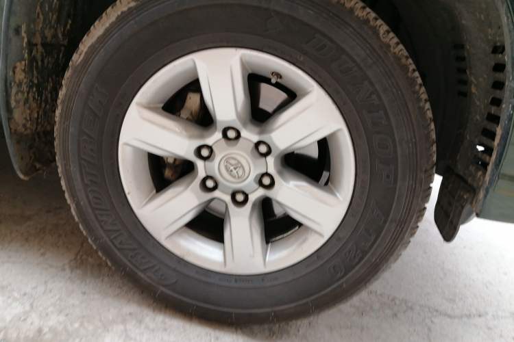 Used Toyota Prado 2016 3.5L Automatic TX-L Right Front Wheel Hub