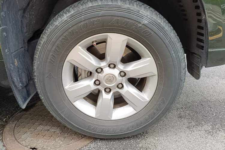 Used Toyota Prado 2016 3.5L Automatic TX-L Right Front Wheel Hub
