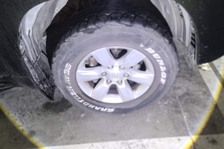 Used Toyota Prado 2016 2.7L Automatic Standard Edition Right Front Wheel Hub