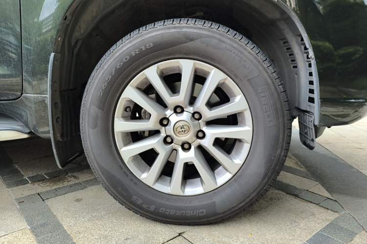 Used Toyota Prado 2016 3.5L Automatic VX NAVI Right Front Wheel Hub