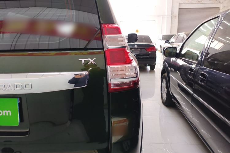 Used Toyota Prado 2016 2.7L Automatic Standard Edition Right Rear Taillight