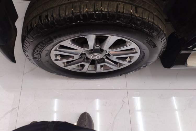 Used Toyota Prado 2016 2.7L Automatic Standard Edition Right Rear Wheel Hub