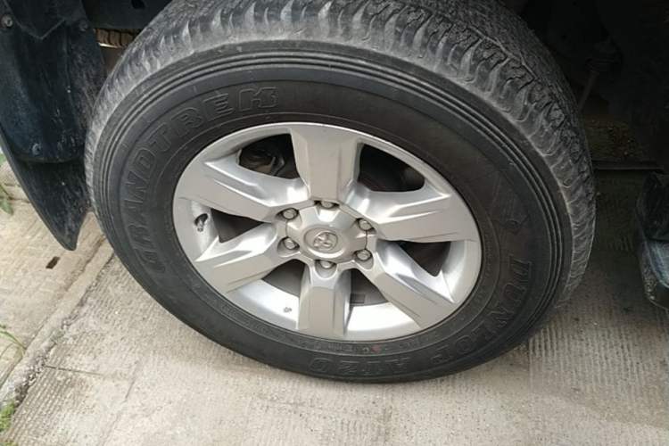Used Toyota Prado 2016 2.7L Automatic Standard Edition Right Rear Wheel Hub