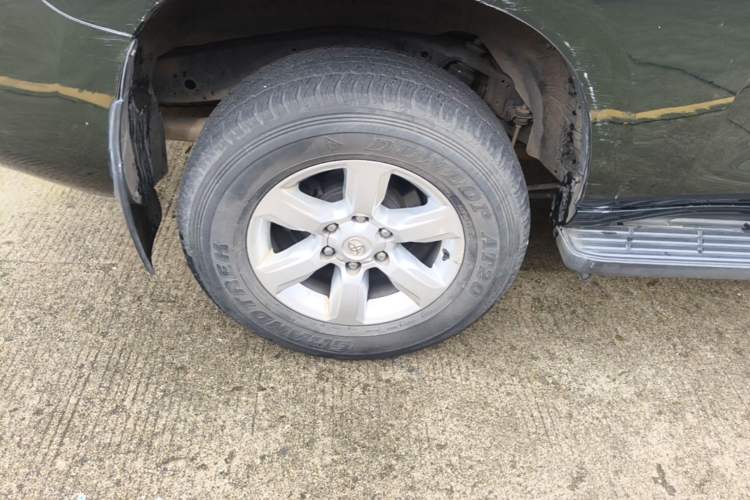 Used Toyota Prado 2016 2.7L Automatic Standard Edition Right Rear Wheel Hub