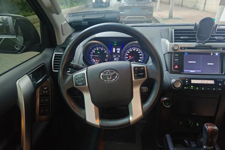Used Toyota Prado 2016 3.5L Automatic TX-L Steering Wheel