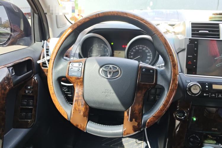 Used Toyota Prado 2016 2.7L Automatic Standard Edition Steering Wheel