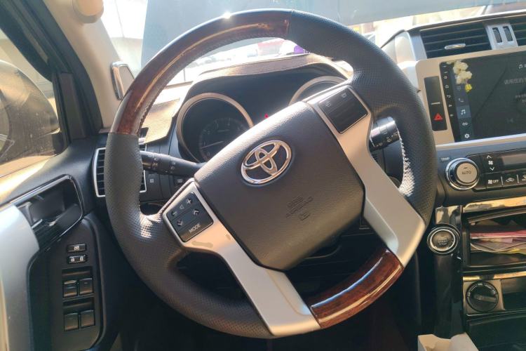 Used Toyota Prado 2016 2.7L Automatic Standard Edition Steering Wheel