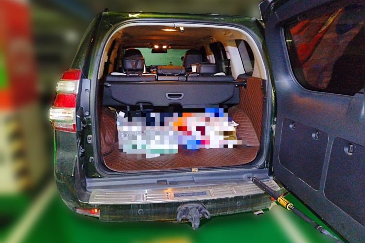Used Toyota Prado 2016 3.5L Automatic TX-L Trunk