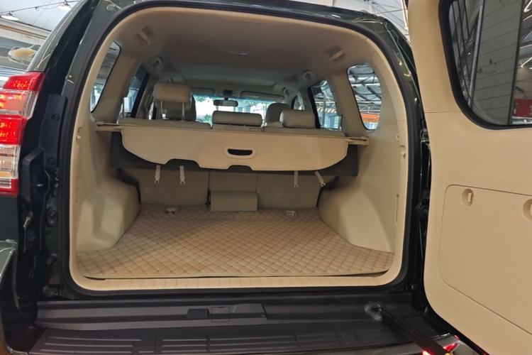 Used Toyota Prado 2016 2.7L Automatic Standard Edition Trunk