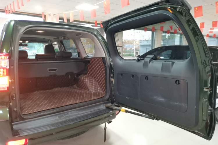 Used Toyota Prado 2016 2.7L Automatic Standard Edition Trunk