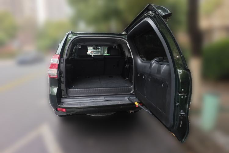 Used Toyota Prado 2016 2.7L Automatic Luxury Edition Trunk