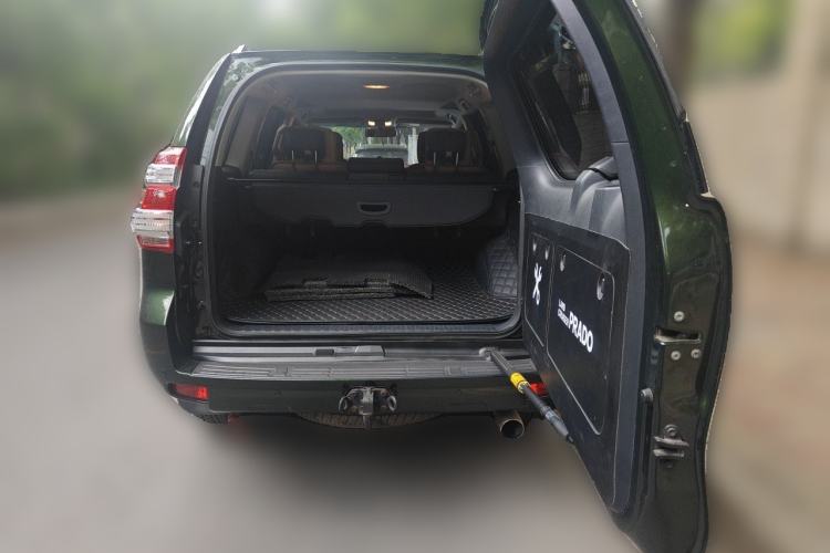 Used Toyota Prado 2016 3.5L Automatic TX-L Trunk