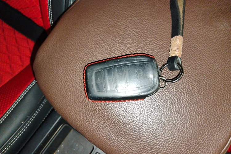 Used Toyota Prado 2016 3.5L Automatic TX-L Vehicle Key