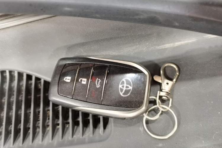 Used Toyota Prado 2016 2.7L Automatic Standard Edition Vehicle Key