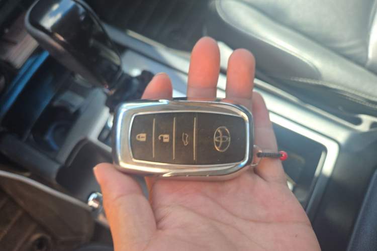 Used Toyota Prado 2016 2.7L Automatic Standard Edition Vehicle Key
