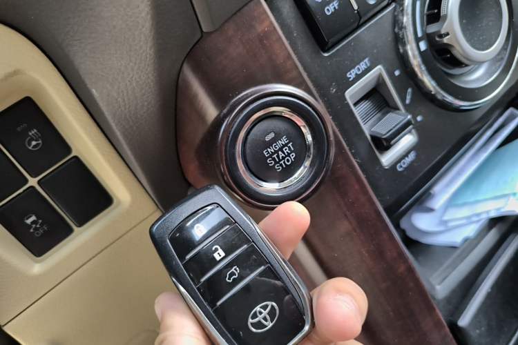 Used Toyota Prado 2016 3.5L Automatic VX NAVI Vehicle Key