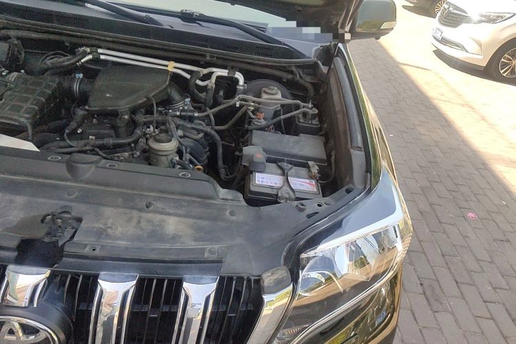 Used Toyota Prado  Engine Bay Left