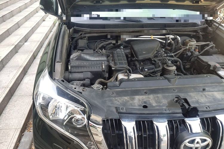 Used Toyota Prado  Engine Bay Right