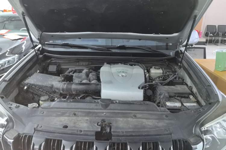 Used Toyota Prado 2016 3.5L Automatic TX-L Engine Bay