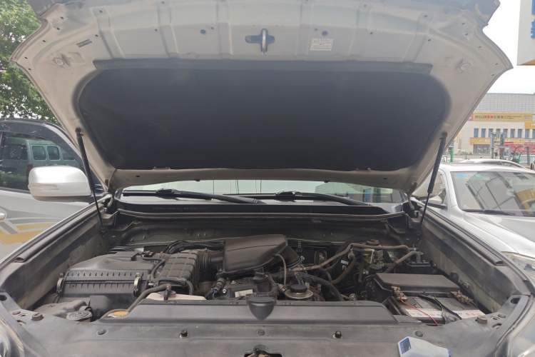 Used Toyota Prado 2016 2.7L Manual Transmission Engine Bay