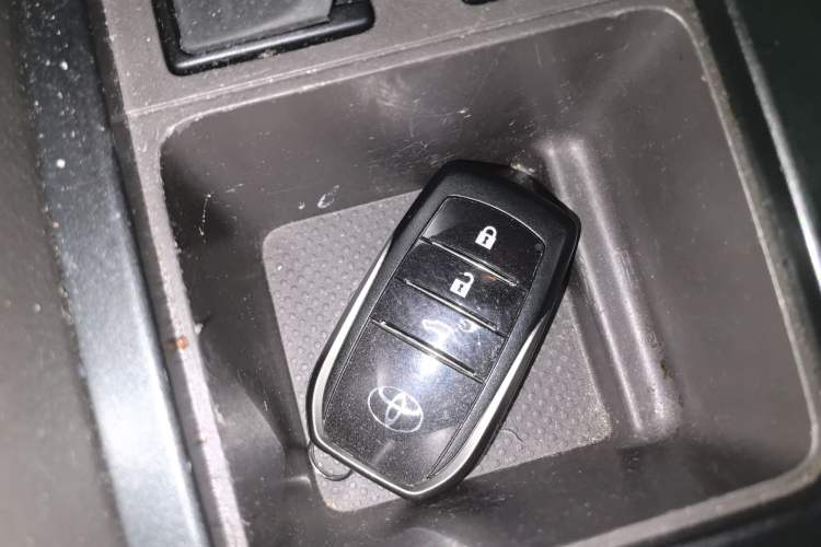Used Toyota Prado 2016 3.5L Automatic TX-L Interior 1