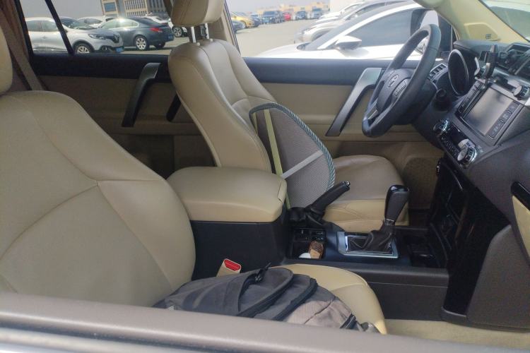 Used Toyota Prado 2016 2.7L Automatic Luxury Edition Right Front Seat