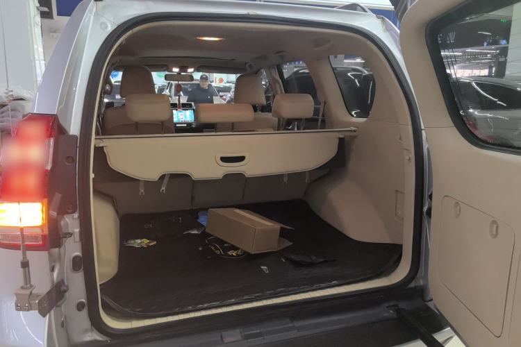 Used Toyota Prado 2016 3.5L Automatic TX-L Trunk