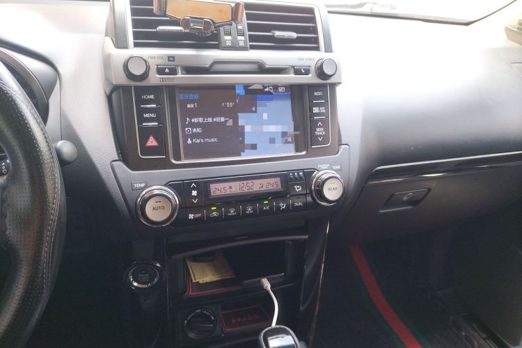 Used Toyota Prado 2016 2.7L Automatic Luxury Edition Audio And AC Panel