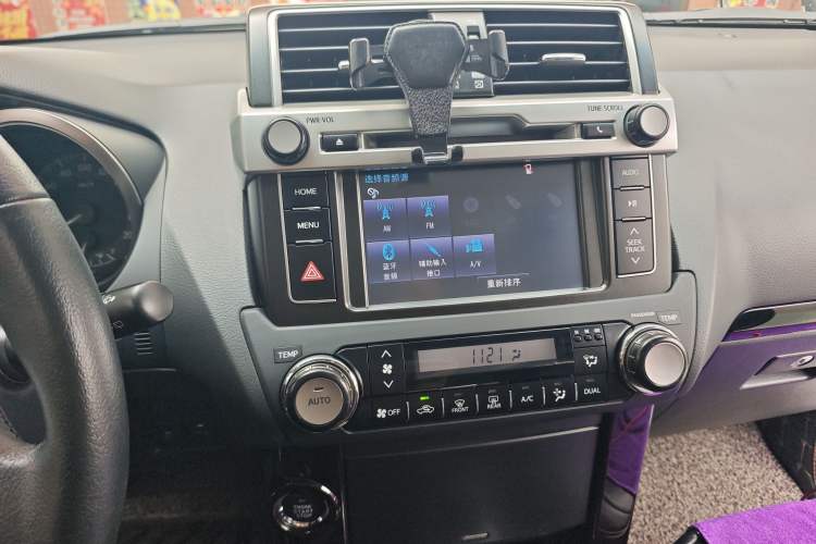 Used Toyota Prado 2016 2.7L Automatic Standard Edition Audio And AC Panel