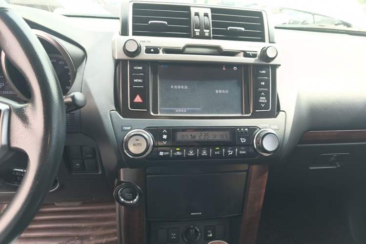 Used Toyota Prado 2016 3.5L Automatic TX-L Audio And AC Panel