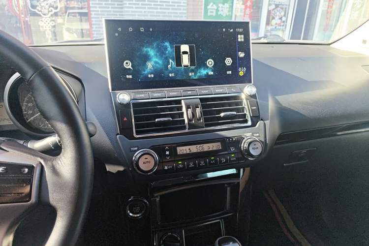 Used Toyota Prado 2016 2.7L Automatic Luxury Edition Audio And AC Panel