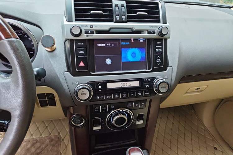 Used Toyota Prado 2016 3.5L Automatic VX NAVI Audio And AC Panel