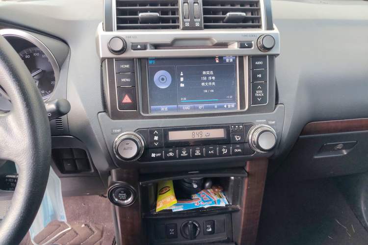 Used Toyota Prado 2016 3.5L Automatic TX-L Audio And AC Panel