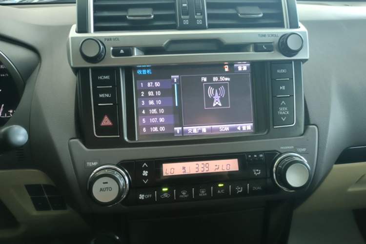 Used Toyota Prado 2016 2.7L Automatic Standard Edition Audio And AC Panel