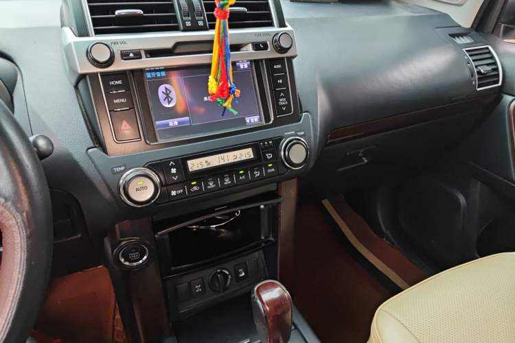 Used Toyota Prado 2016 3.5L Automatic TX-L Audio And AC Panel