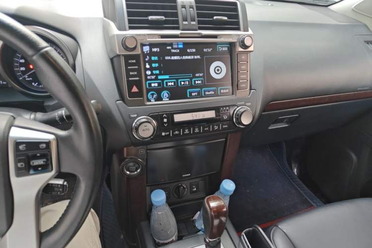 Used Toyota Prado 2016 3.5L Automatic TX-L Audio And AC Panel