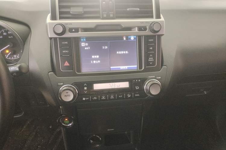 Used Toyota Prado 2016 2.7L Automatic Standard Edition Audio And AC Panel