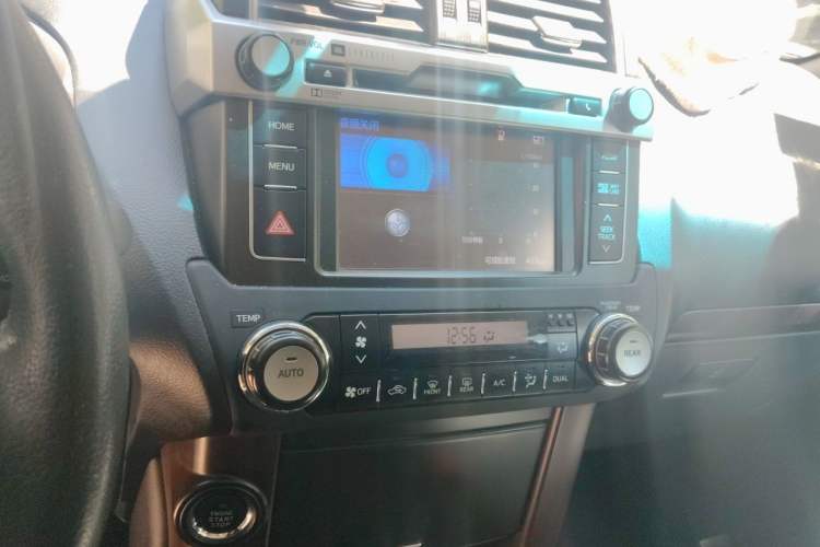 Used Toyota Prado 2016 2.7L Automatic Luxury Edition Audio And AC Panel