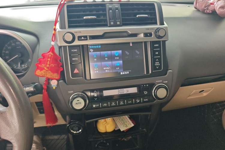 Used Toyota Prado 2016 2.7L Automatic Standard Edition Audio And AC Panel